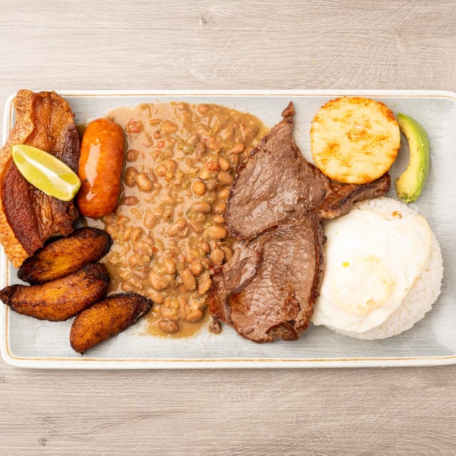 Bandeja Paisa.